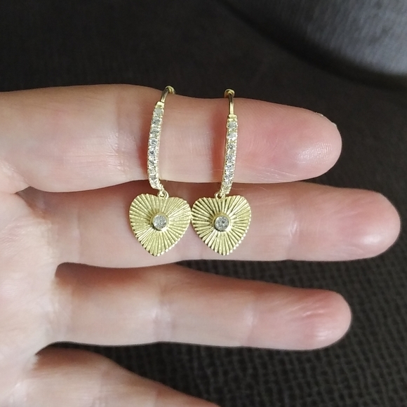 Stella Picciotto Textured Heart❤️ Hoop Earrings - Picture 10 of 12